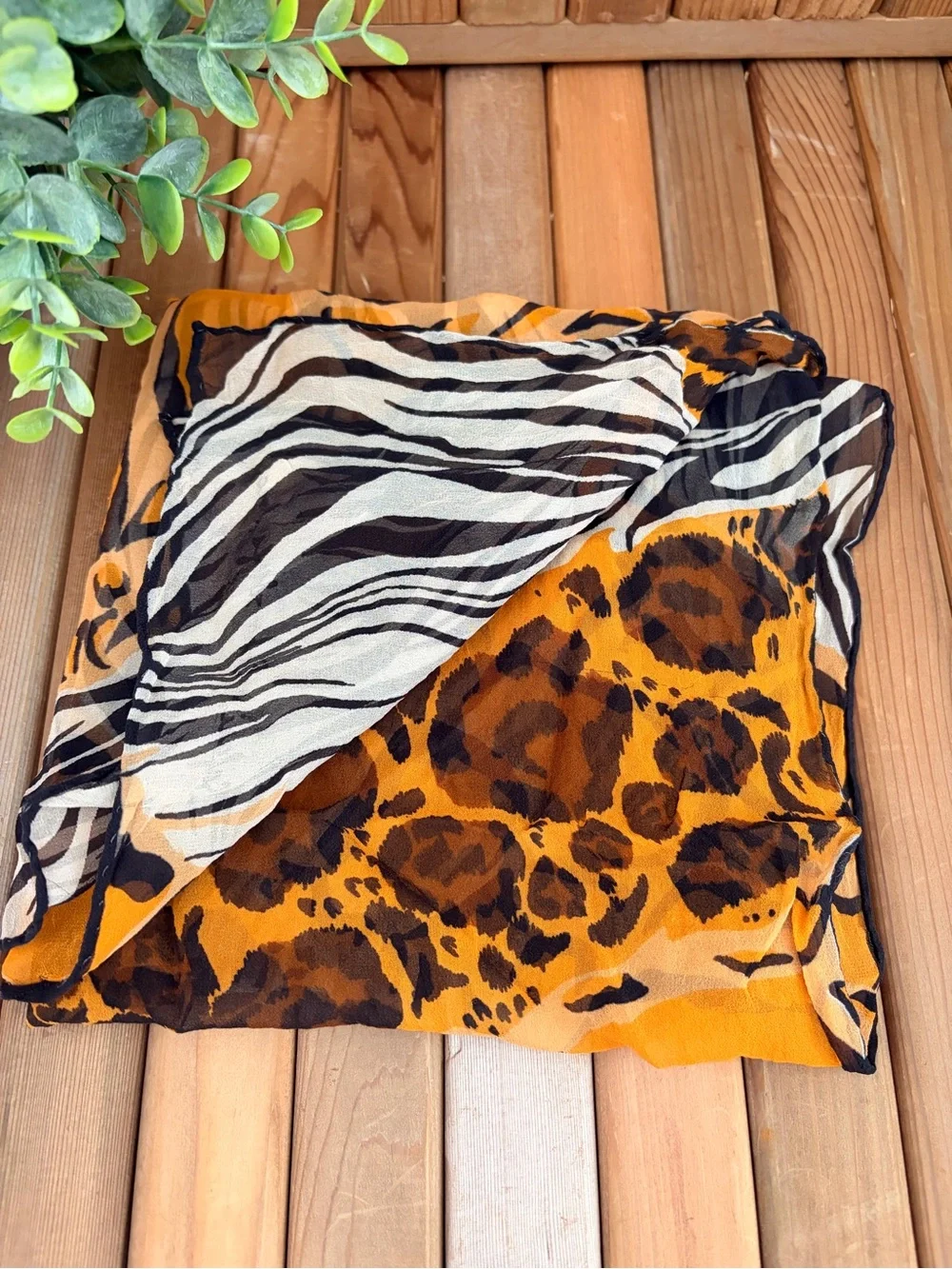 Safari Echo vintage animal